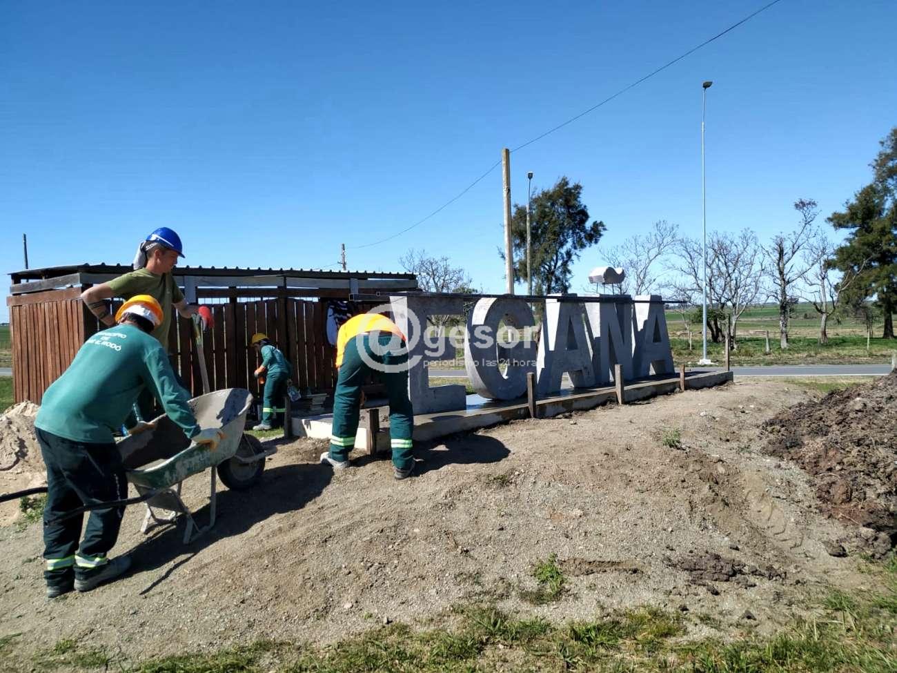 Las letras de hormigón, fueron confeccionadas e instaladas en su basamento por funcionarios municipales de Rodó.